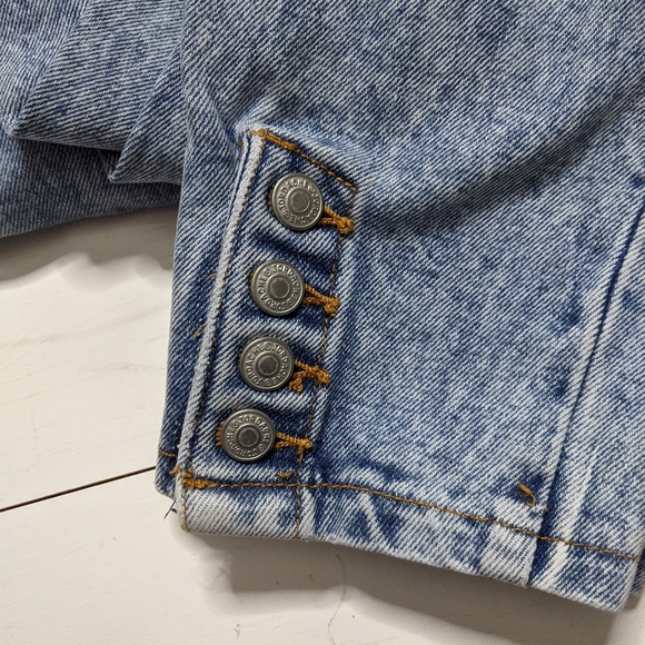 Jordache • Vintage Acid Wash Button Hem Mom Jeans - Picture 7 of 7